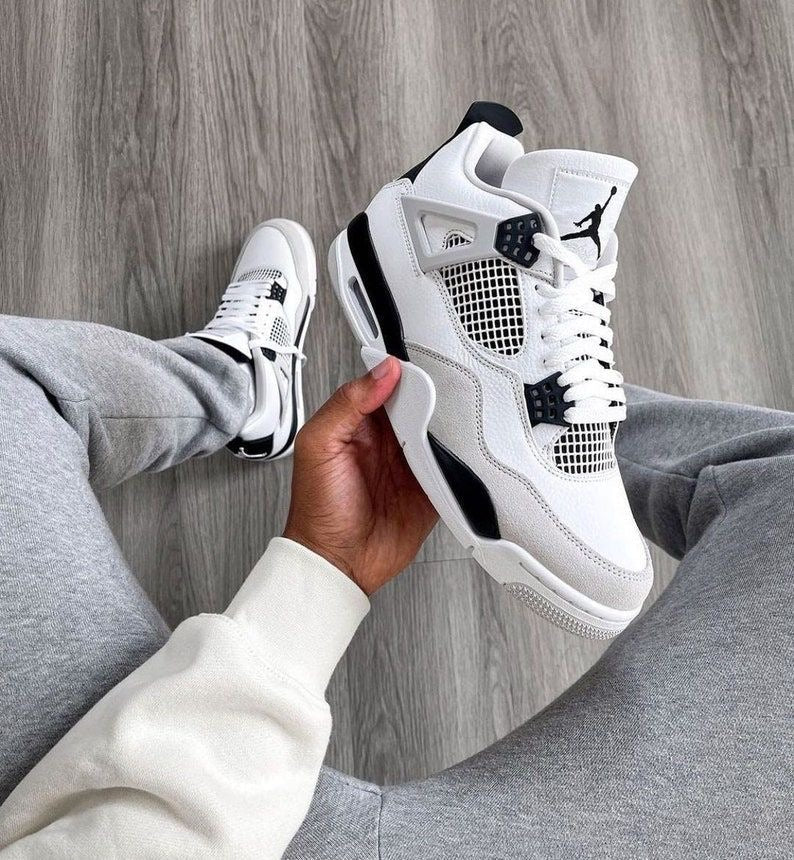 Jordan 4 MILITARY