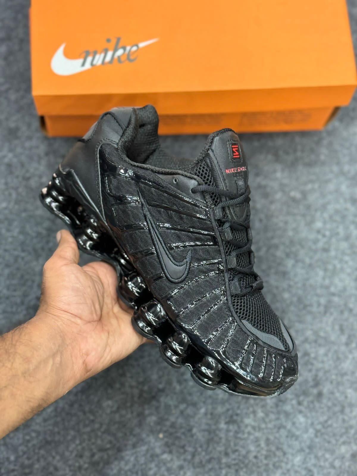 shox black